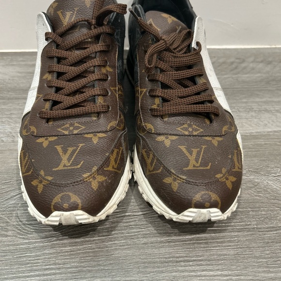 Louis Vuitton Brown Monogram Sneakers - Picture 1 of 3